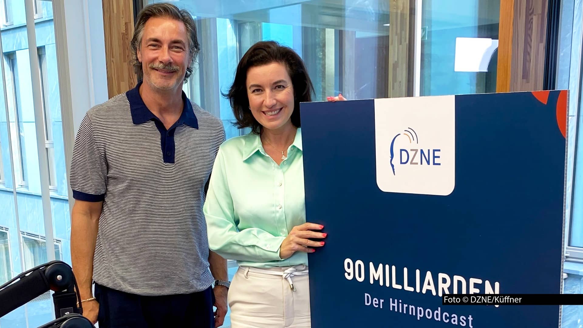 HP_90 Milliarden_Marco Schreyl_Dorothee Bär_Foto_DZNE_Küffner